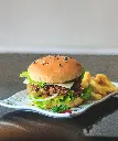 unsplash_O3OOIgTCpVo_crispy veg burger.webp