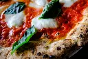 unsplash_CkdP20by5CE_Margherita Pizza.jpg.webp